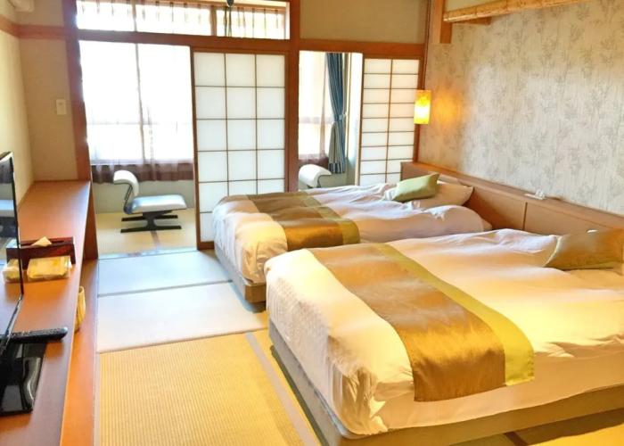 Hohoemino Kuyufu Tsuruya