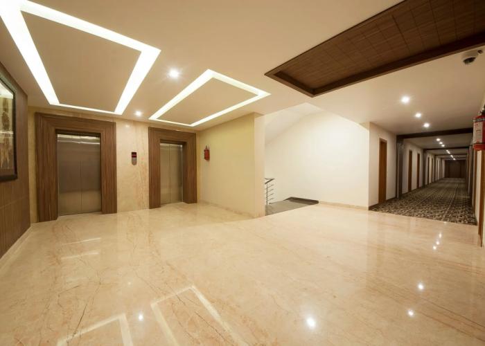 Hotel Le Roi Haridwar @ Har Ki Pauri Road