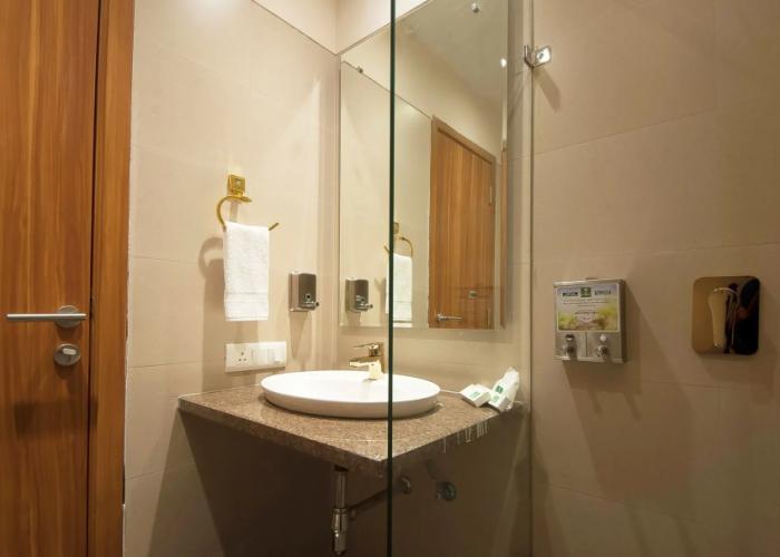 Hotel Le Roi Haridwar @ Har Ki Pauri Road