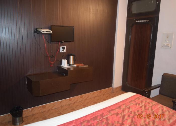Trishul Hotel