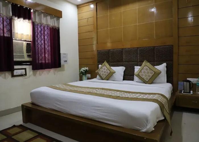 Hotel Raj Mandir