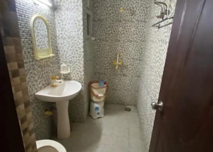 Narayani Guest House By GRB