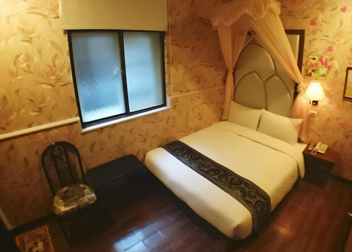 Fuchia Hotel