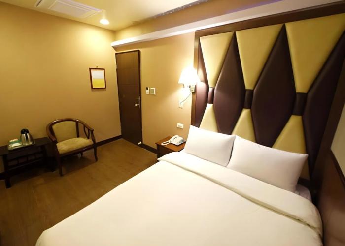 Fuchia Hotel