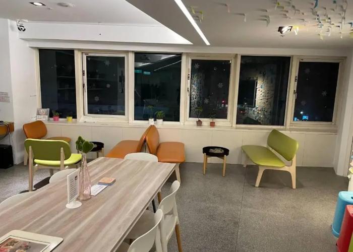 LIGHT INN - Hostel