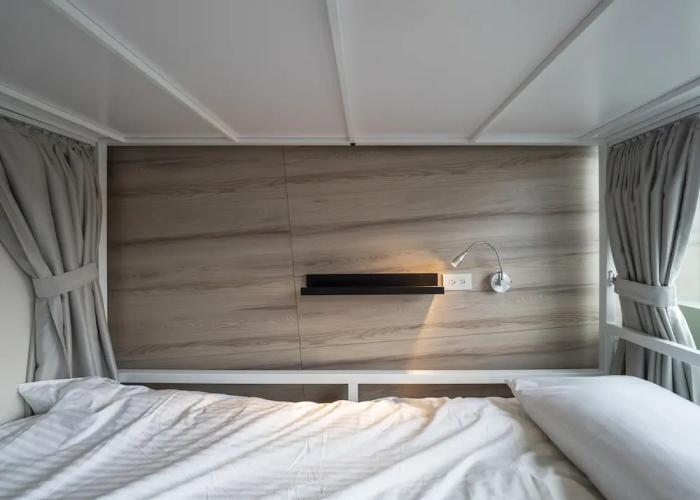LIGHT INN - Hostel