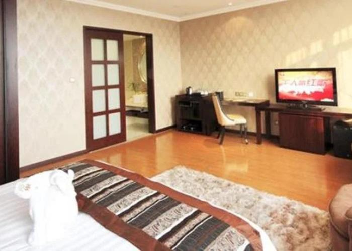 Junrui Baihe Hotel