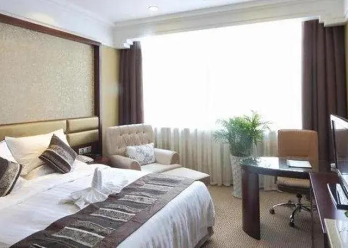 Junrui Baihe Hotel