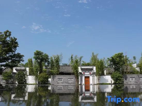 Yurun Hanyuelou Villa Resort