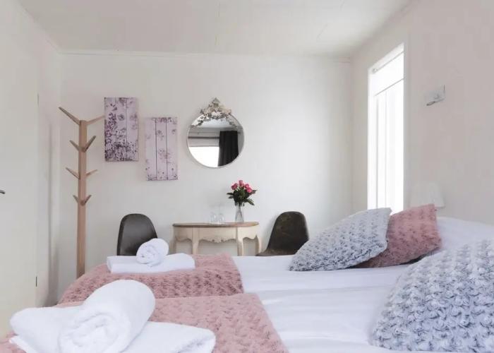 The Apartment - Öbbuhús