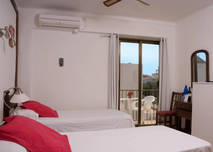 Marblau Hostal