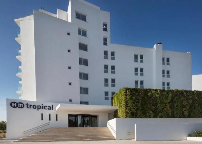 HM Tropical Hotel