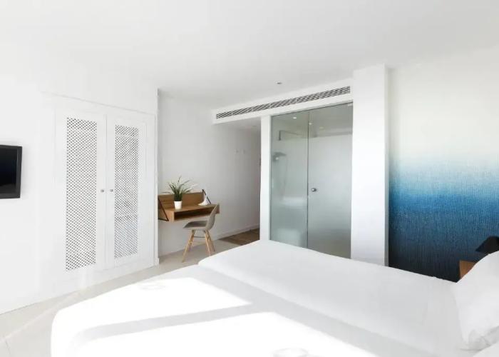 HM Tropical Hotel