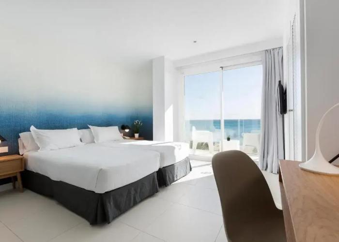 HM Tropical Hotel