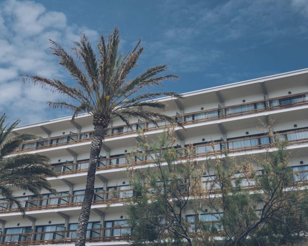 AYA Seahotel – Adults Only