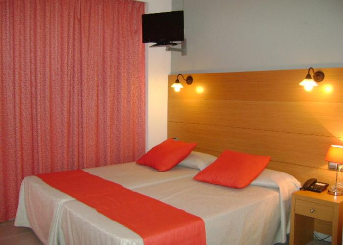Apartamentos Isla del Sol Aparthotel