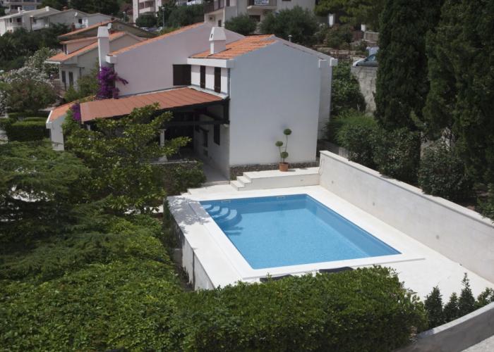 Skalinada Baška Voda Villa
