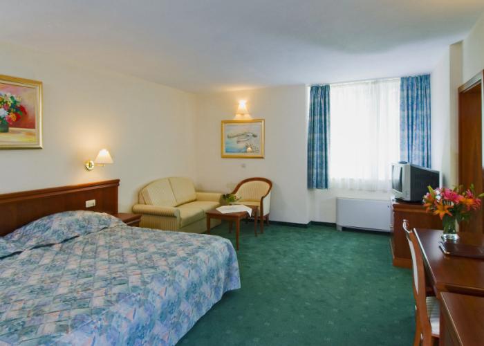 Hotel Bacchus
