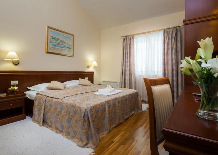 Hotel Bacchus