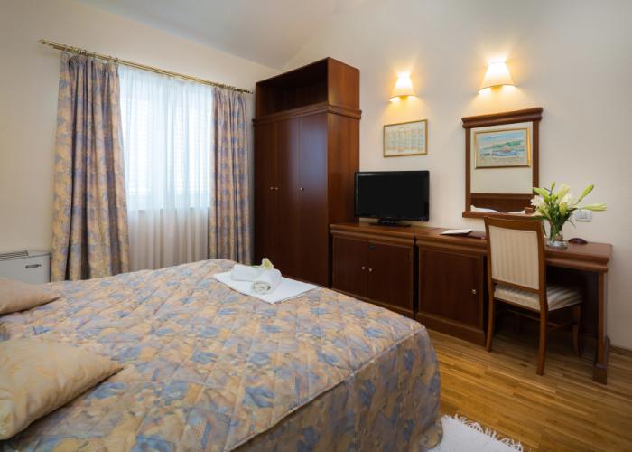 Hotel Bacchus
