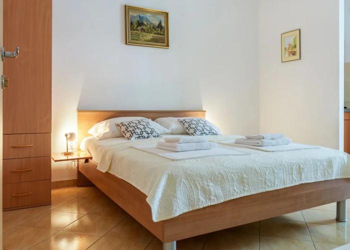 Studio for 2 People - Split Region With Sea View - Close to Commodities