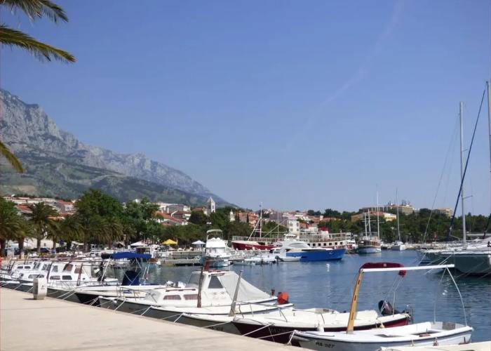 Studio for 2 People - Split Region With Sea View - Close to Commodities