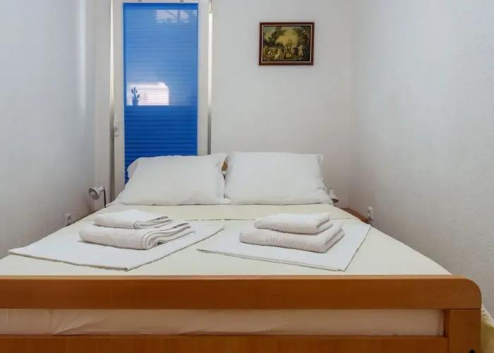 Sea View Apartment for 2-3 People - Family