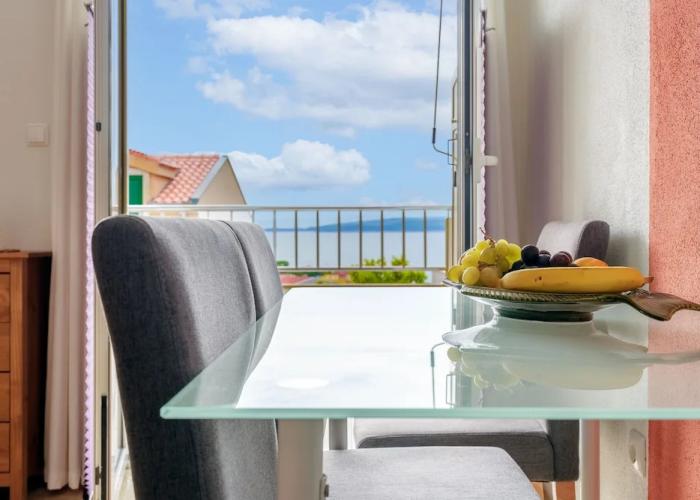 Sea View Apartment for 2-3 People - Family