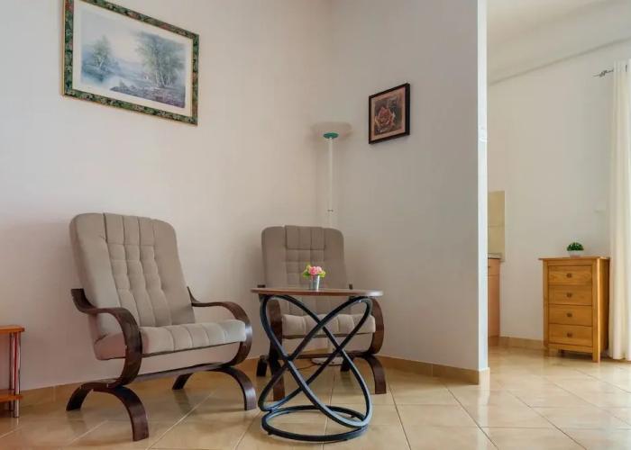 Sea View Apartment for 2-3 People - Family