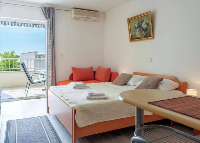 Studio With Sea View for 2-3people by the Water