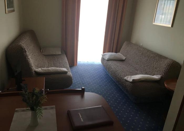 Hotel Dobrovit