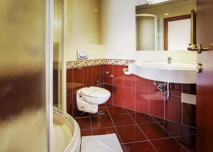 Hotel Dobrovit