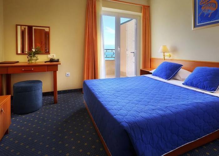 Hotel Dobrovit