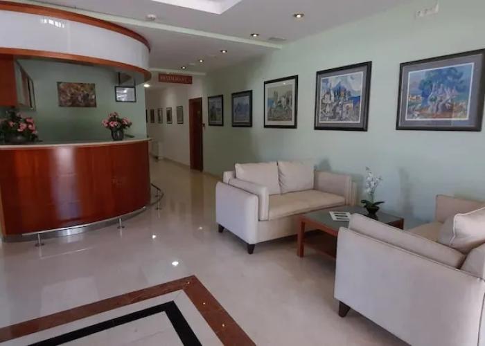 Hotel Dobrovit