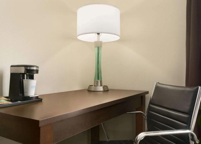 Super 8 by Wyndham Ajax/Toronto On