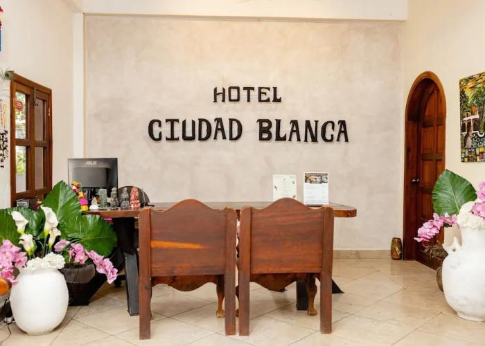 Hotel Ciudad Blanca
