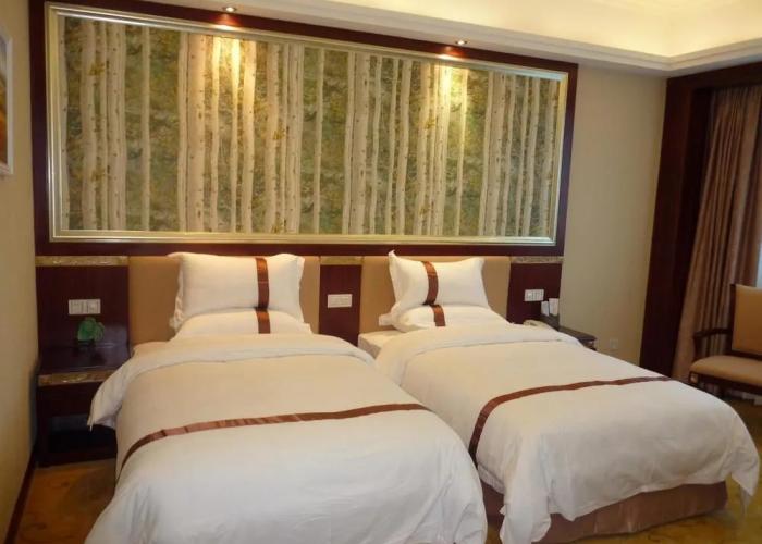 Longzhu Hotel