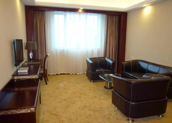 Longzhu Hotel