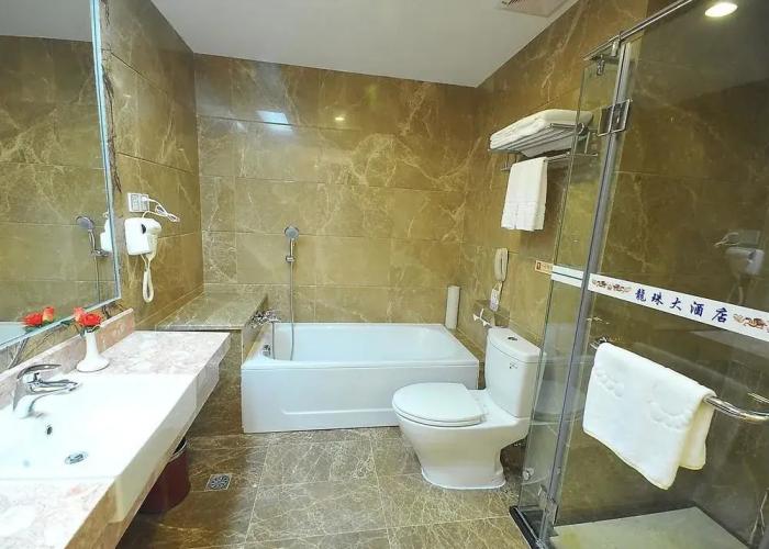 Longzhu Hotel
