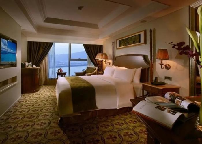 Star Lake Hotel