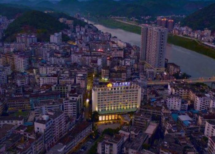 Hejiang Peninsula Hotel