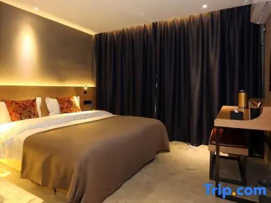 Yo Yo Pinke Hotel