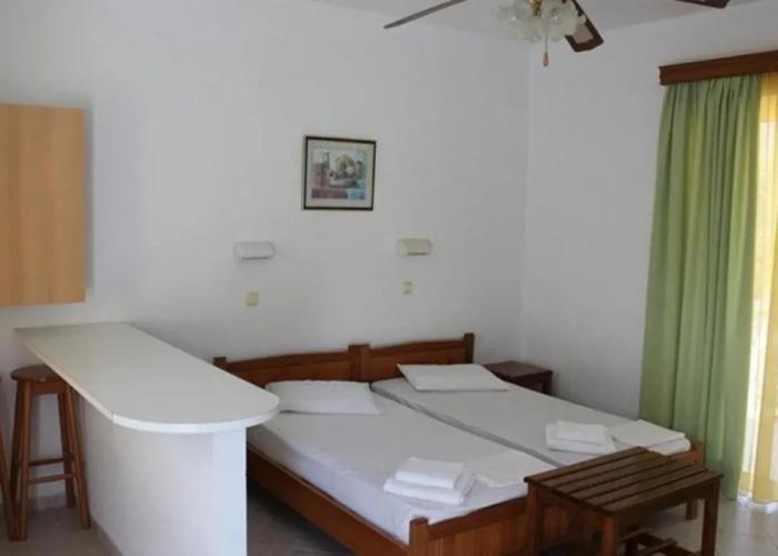 Eristos Beach Hotel