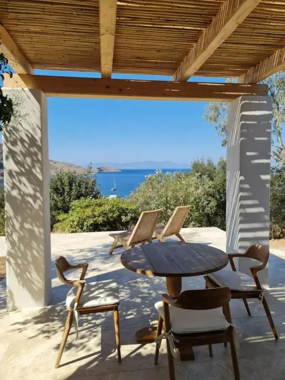 фото Tilos Villa