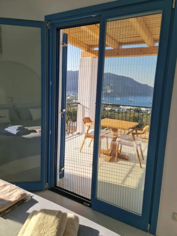 фото Tilos Villa