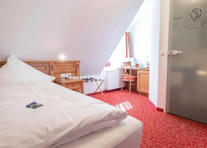 Landgasthof & Land-gut-Hotel Zur Rose
