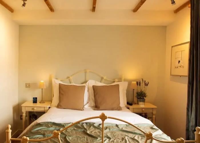 Bath House Hotel
