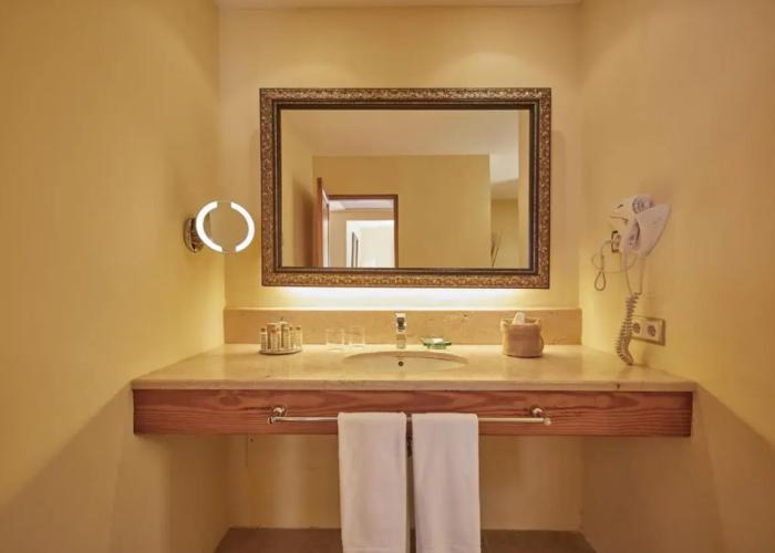 Pula Suites Boutique Resort