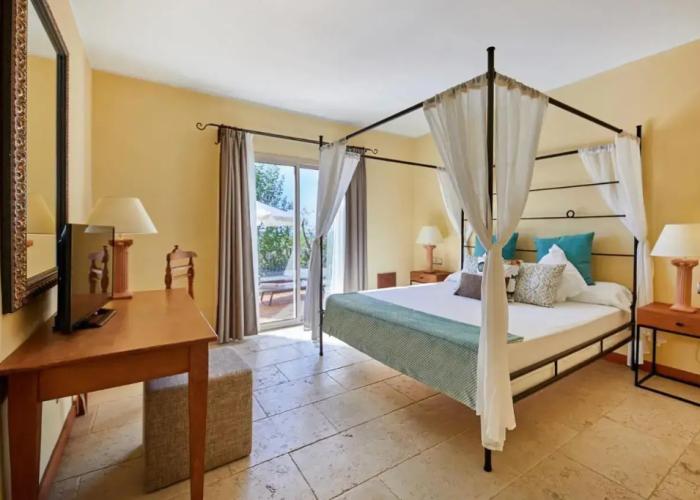 Pula Suites Boutique Resort