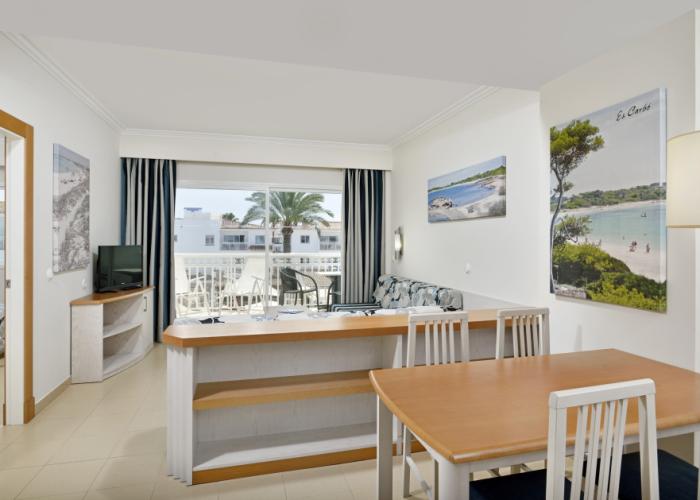 Isla de Cabrera Aparthotel & Hotel